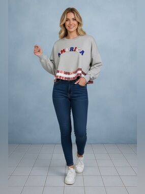 THE AMERICANA CREW LONG SLEEVE SEQUIN CROP PULLOVER SWEATER
Gray